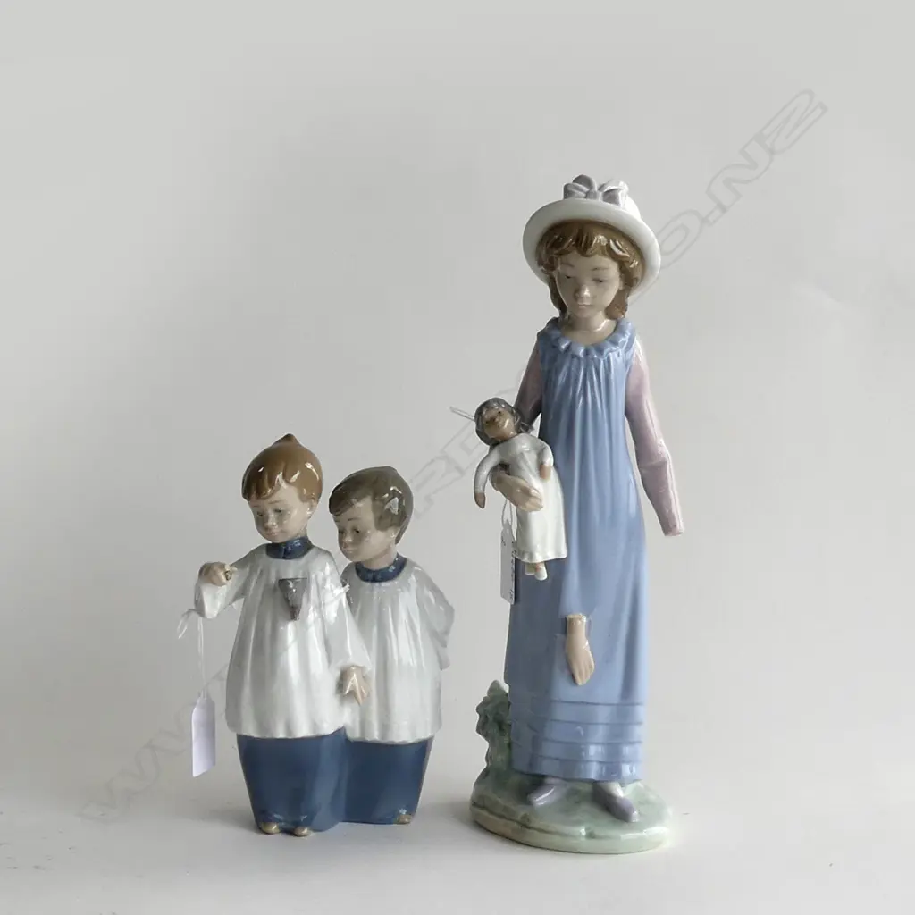 2 LLADRO FIGURES; PR CHOIRBOYS (H 175MM) & GIRL WITH DOLL (H 285MM) BOTH NEED REPAIRS Image 1++