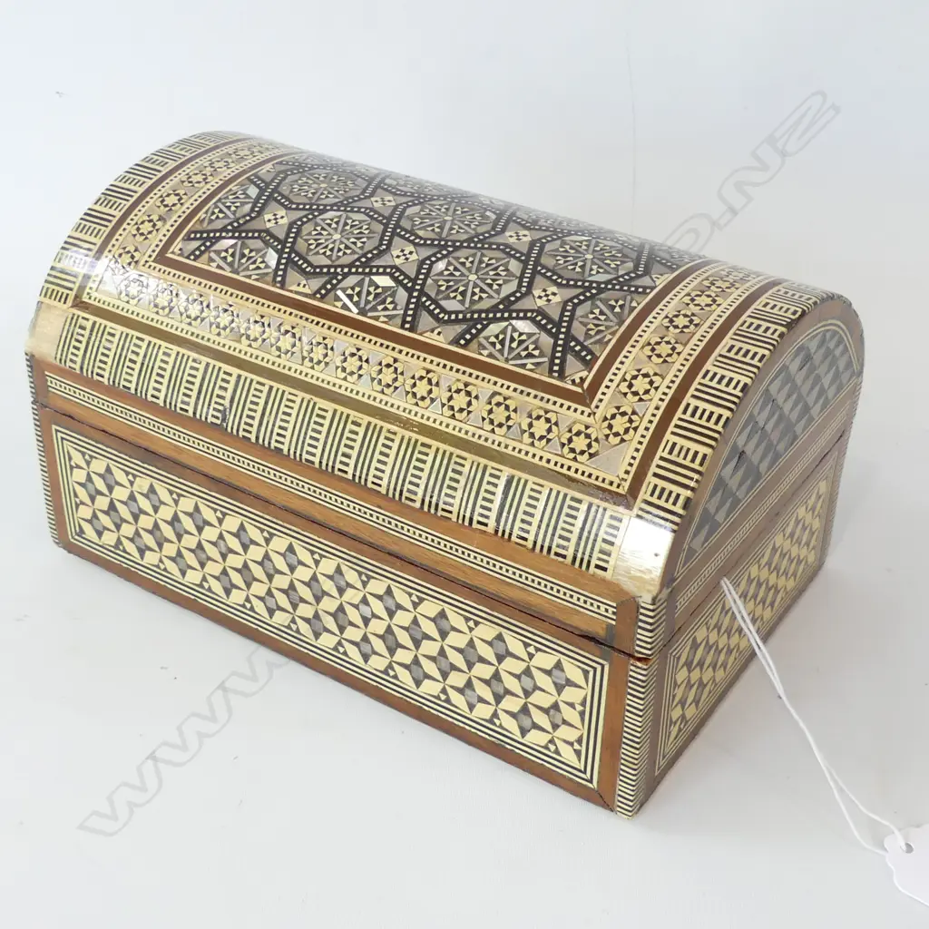 MIDDLE EASTERN INLAID JEWELLERY BOX W.200mm Image 1++