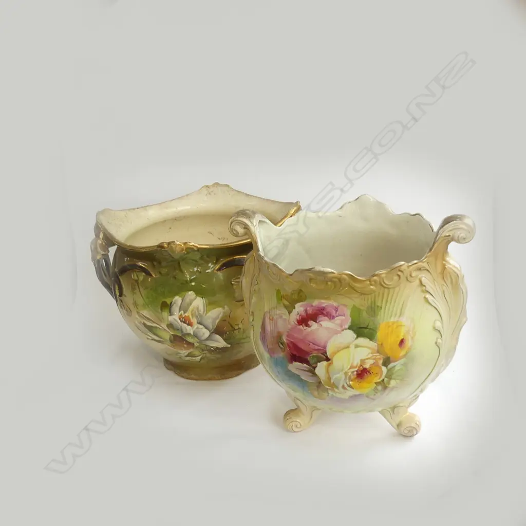 2 VINTAGE JARDINIERES  Image 1++