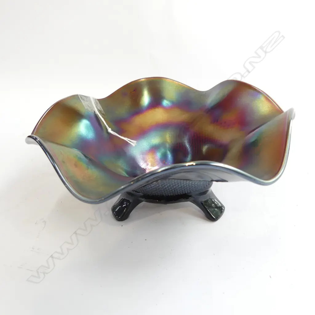 CARNIVAL GLASS 3-FOOTED DISH DIA  180MM Image 1++