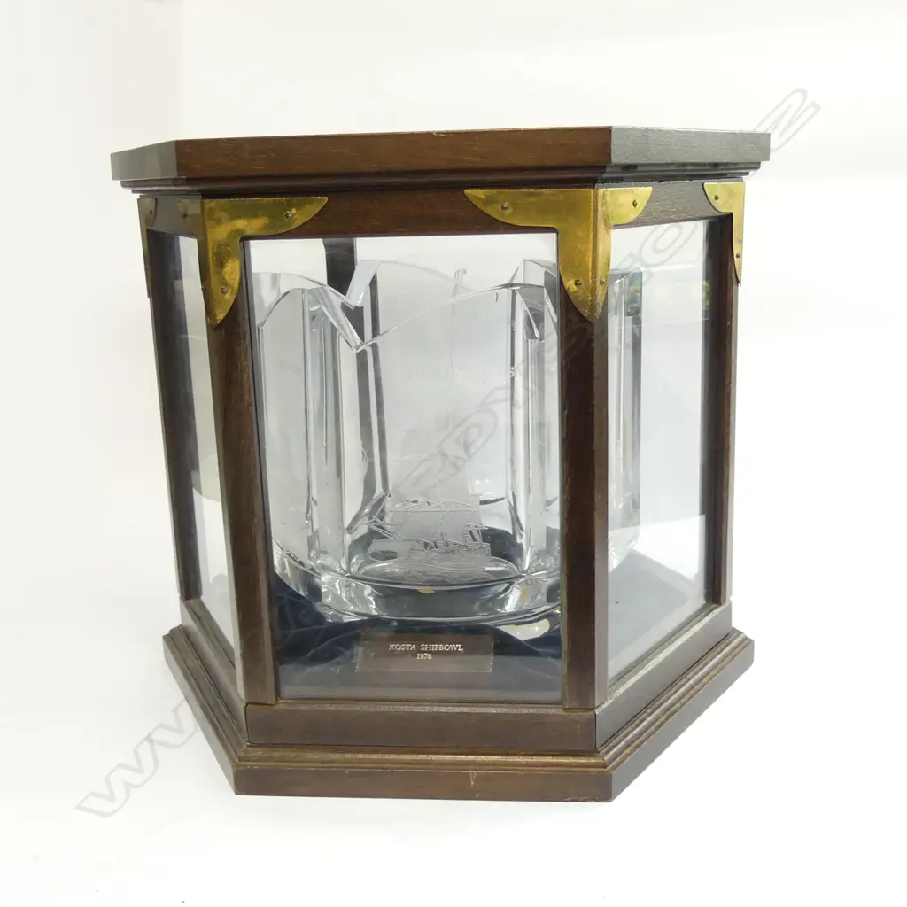 KOSTA CRYSTAL SHIP BOWL, CASED H.280mm Image 1++