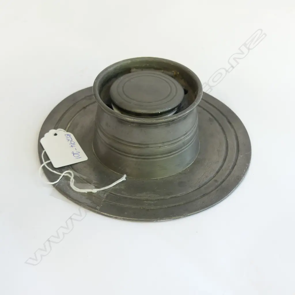 TRENCH ART INKWELL WITH PORCELAIN INSERT DIA 150MM Image 1++