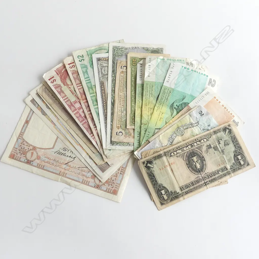 COLLECTION OLD WORLD BANKNOTES Image 1++