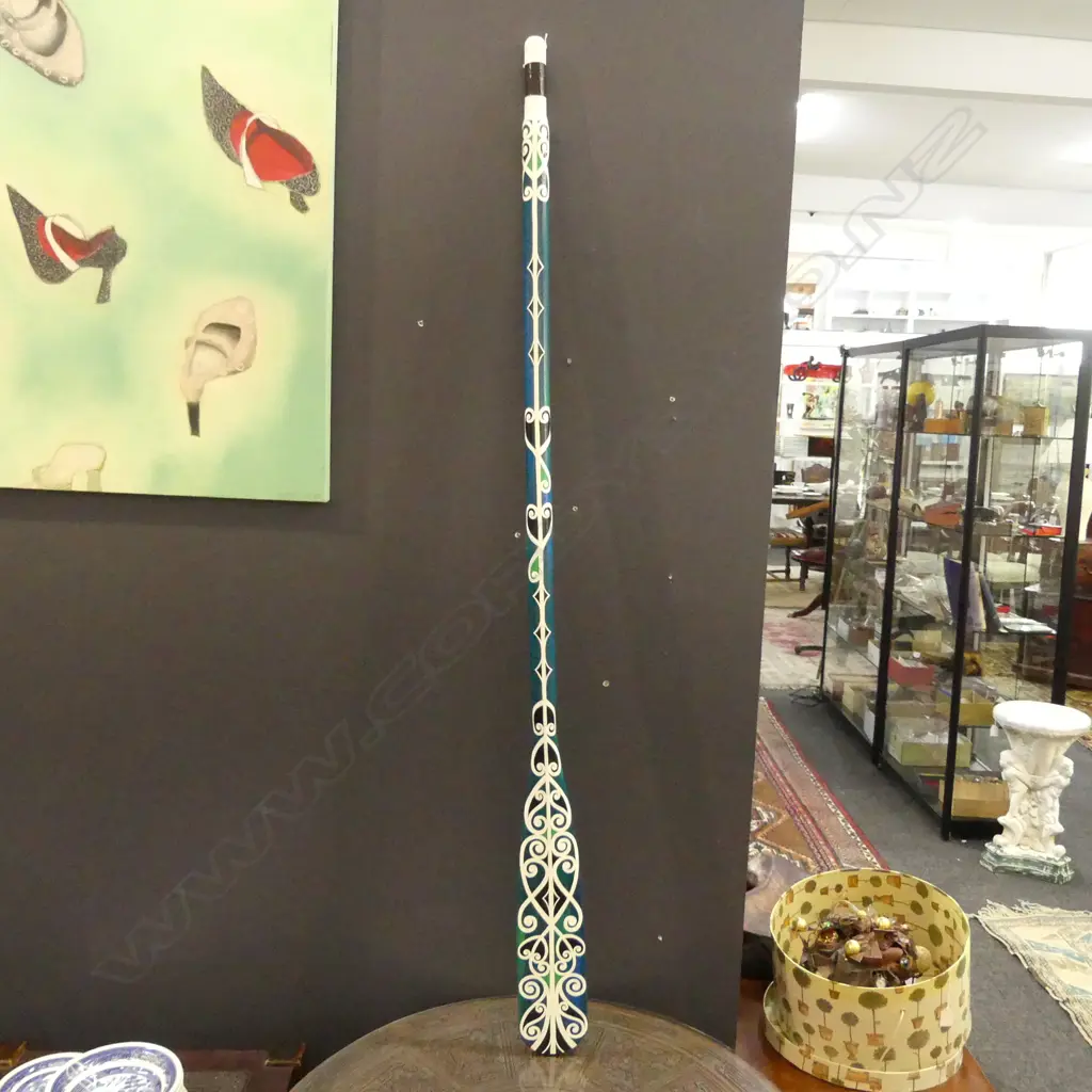 TRISH CLIFFORD PAINTED OAR L.1700mm Image 1++