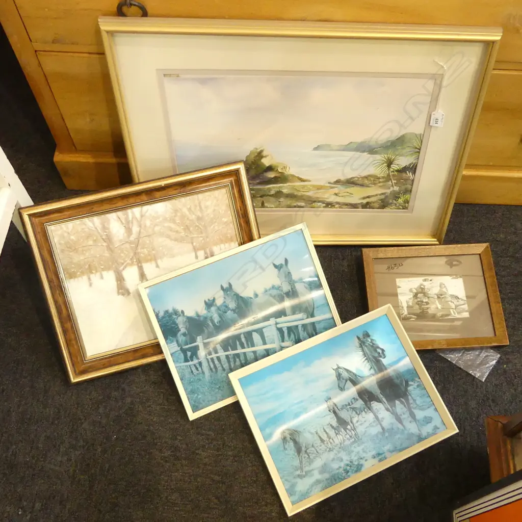 5 FRAMED ART WORKS INCL SIGNED WATER COLOUR & OIL & 2 3D HORSE PICTURES (LARGEST 320 X 420MM) Image 1++