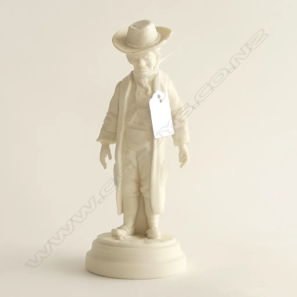 VICTORIAN PARIAN FIGURE LONDON CRIES MAN W BROKEN PIPE ? H.200mm Image 1++