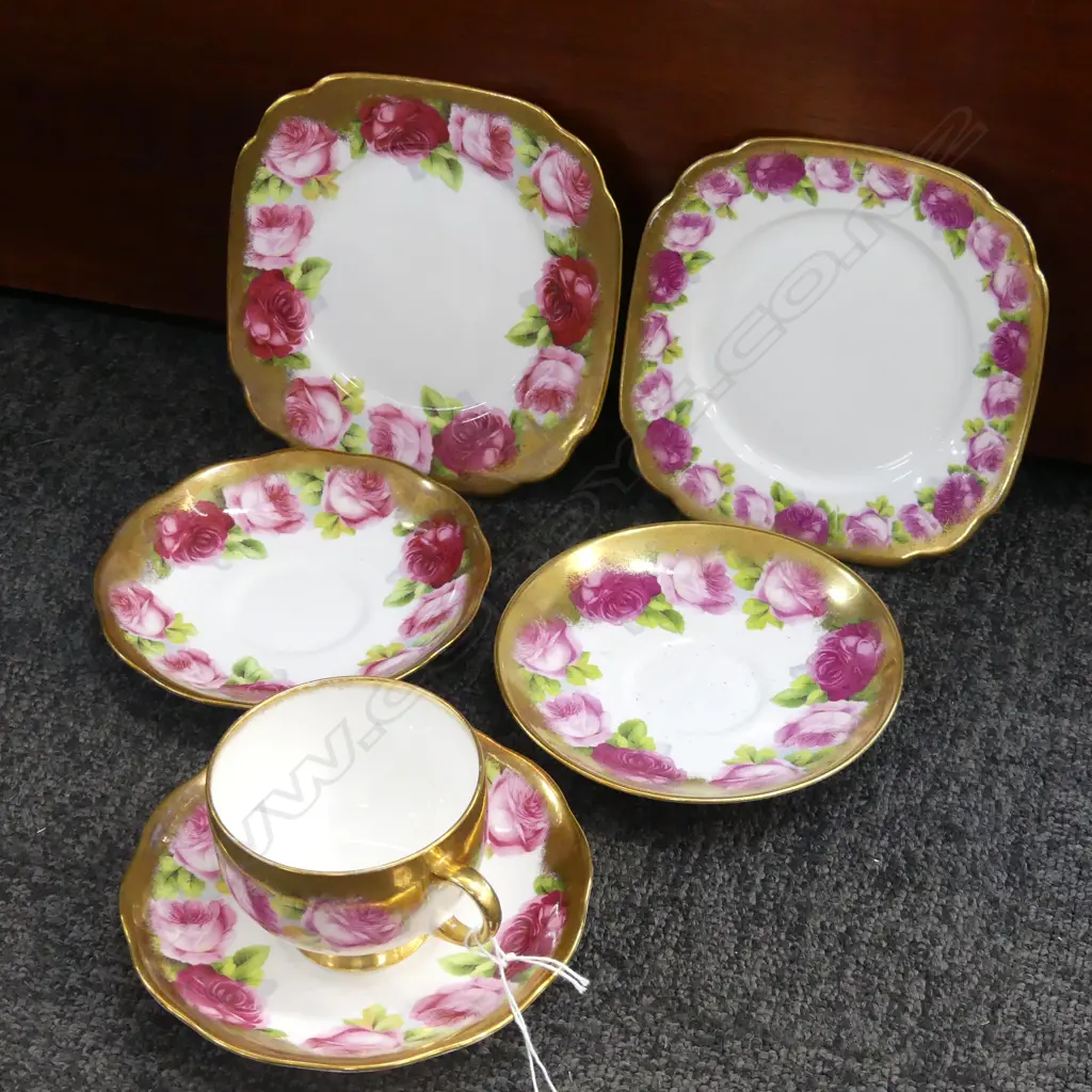 ROYAL ALBERT OLD ENGLISH ROSE GOLD GILD TRIO + 2 SPARE SAUCERS & 1 PLATE Image 1++
