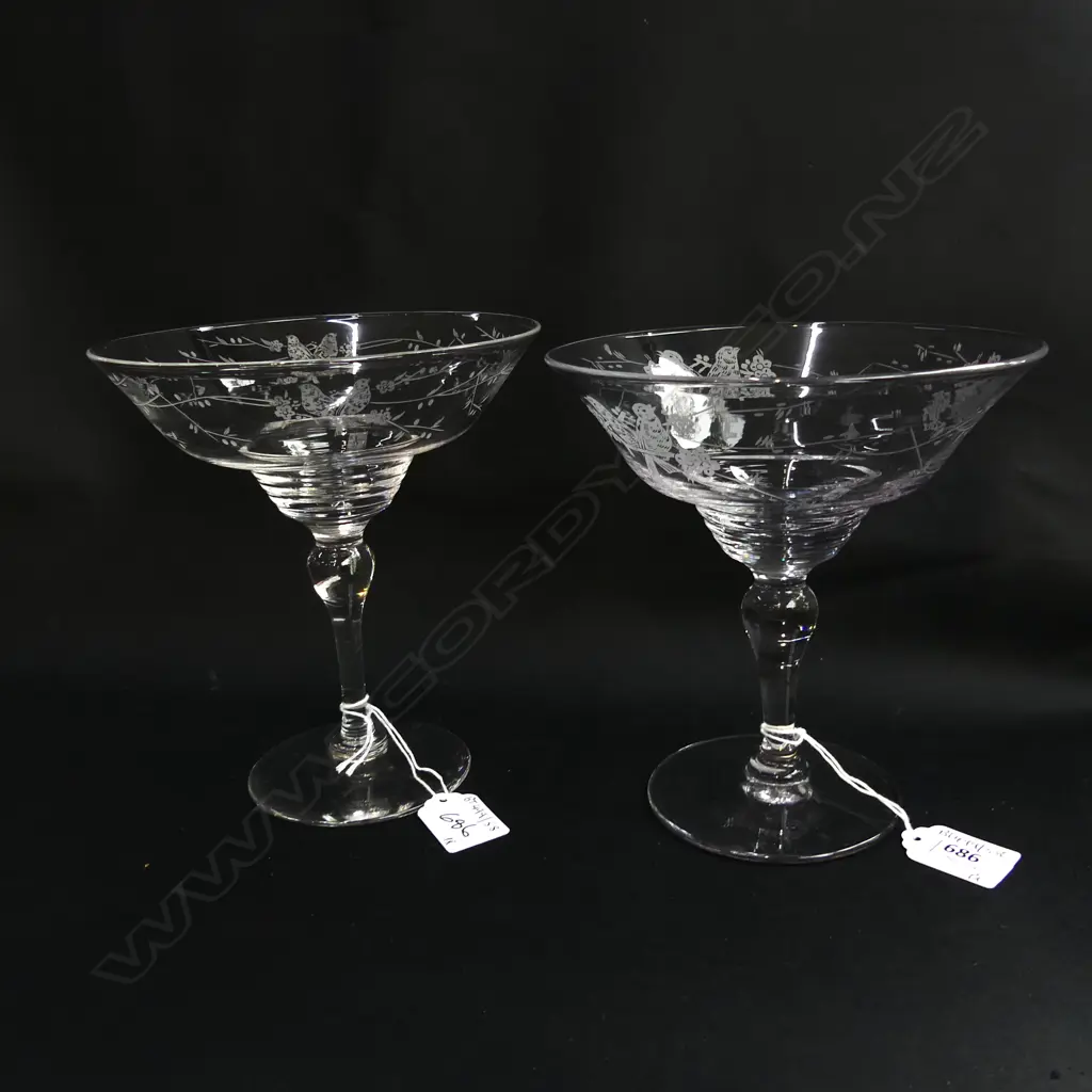 PR STUART CRYSTAL BIRD ETCHED COMPORTS 170mm Image 1++