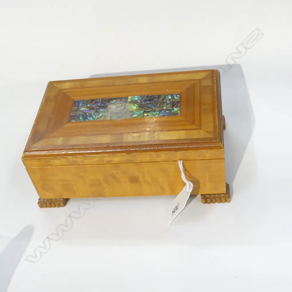 REWAREWA INLAID PAUA AATAHUA LABELLED MUSIC BOX  Image 1++
