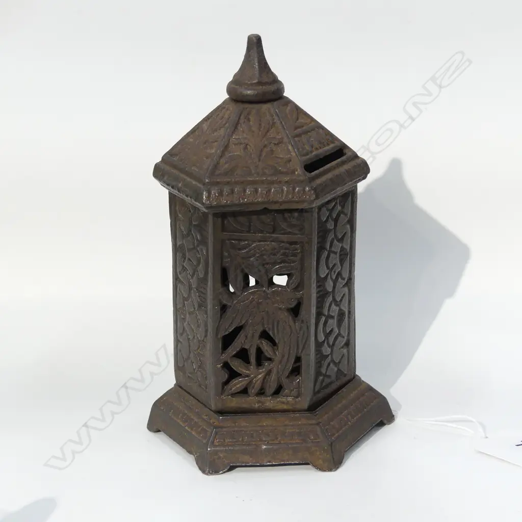 CAST IRON VICTORIAN MONEY BOX OF POSTBOX SHAPE H160mm Image 1++