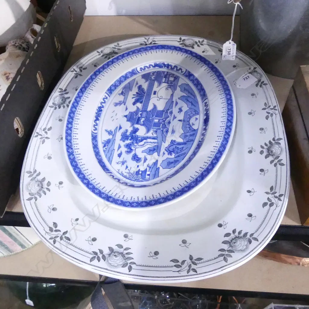 2 LG ORIENTAL SERVING PLATTERS  490 X 390 & 360 X 290MM Image 1++