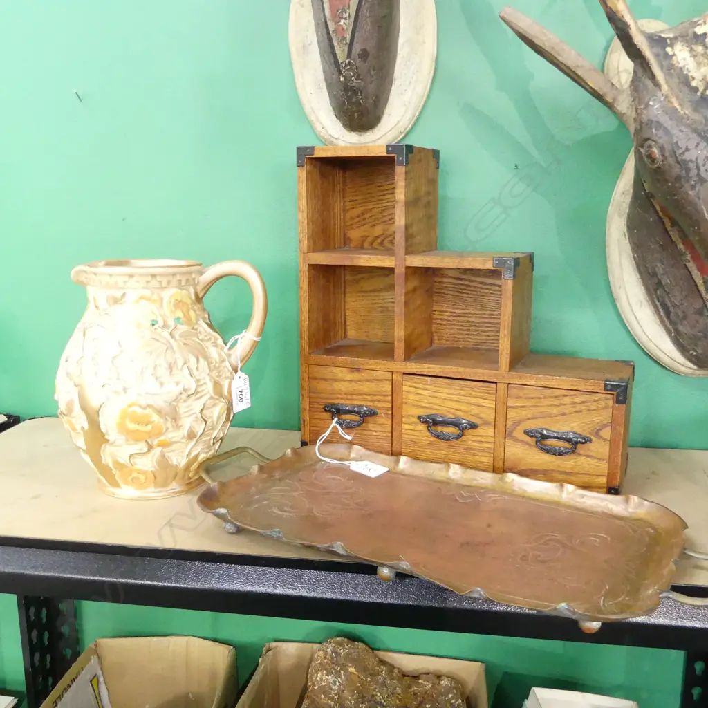 3 ASST. PCES; 'INDIAN TREE' JUG H.210mm, COPPER TRAY, ORIENTAL WOODEN STEEPED SHELF H.310mm Image 1++