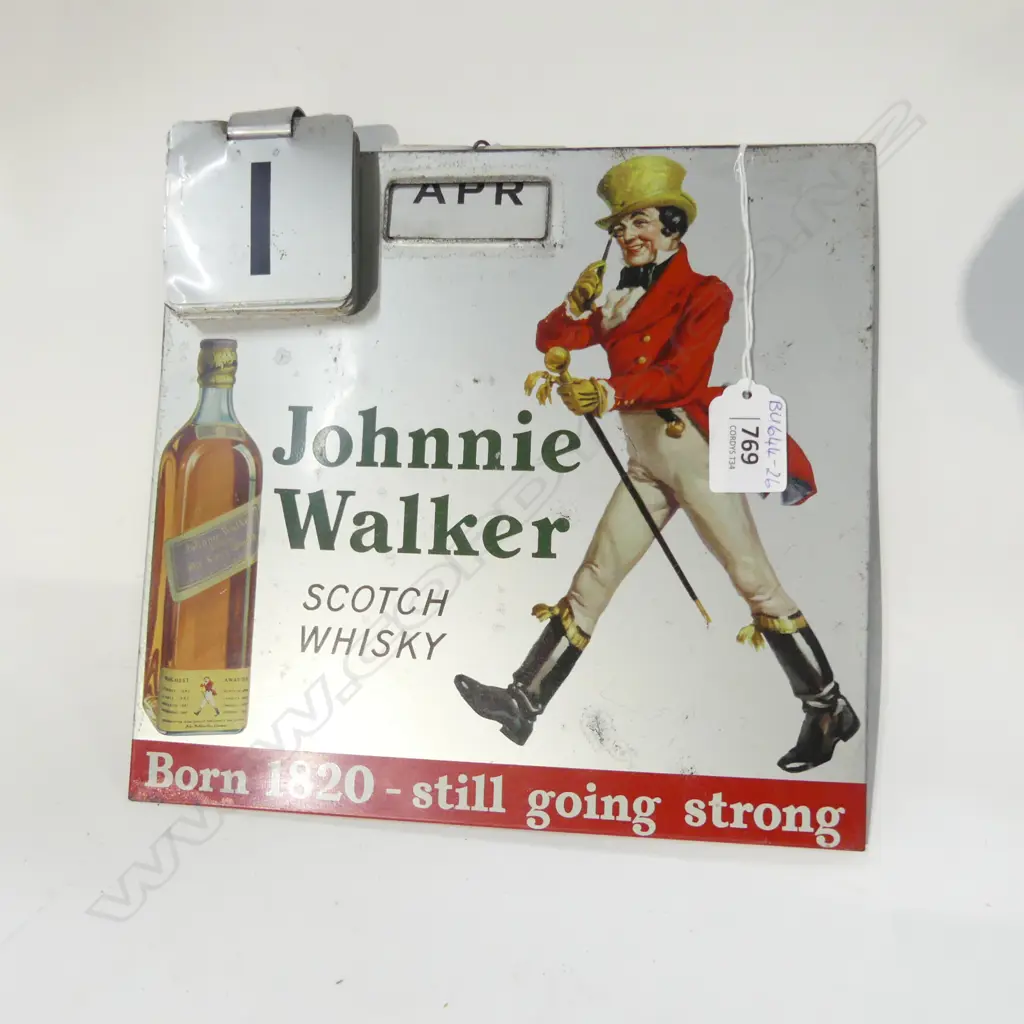VINTAGE TIN PLATE JOHNNIE WALKER SCOTCH WHISKY PERPETUAL CALENDAR 245 X 225MM Image 1++