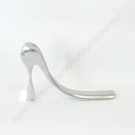 MANOLO BLAHNIK SILVER METAL SHOE HORN L.320mm