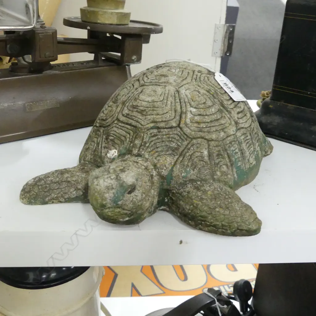 OLD CONCRETE GARDEN TURTLE L. 290MM  A/F Image 1++
