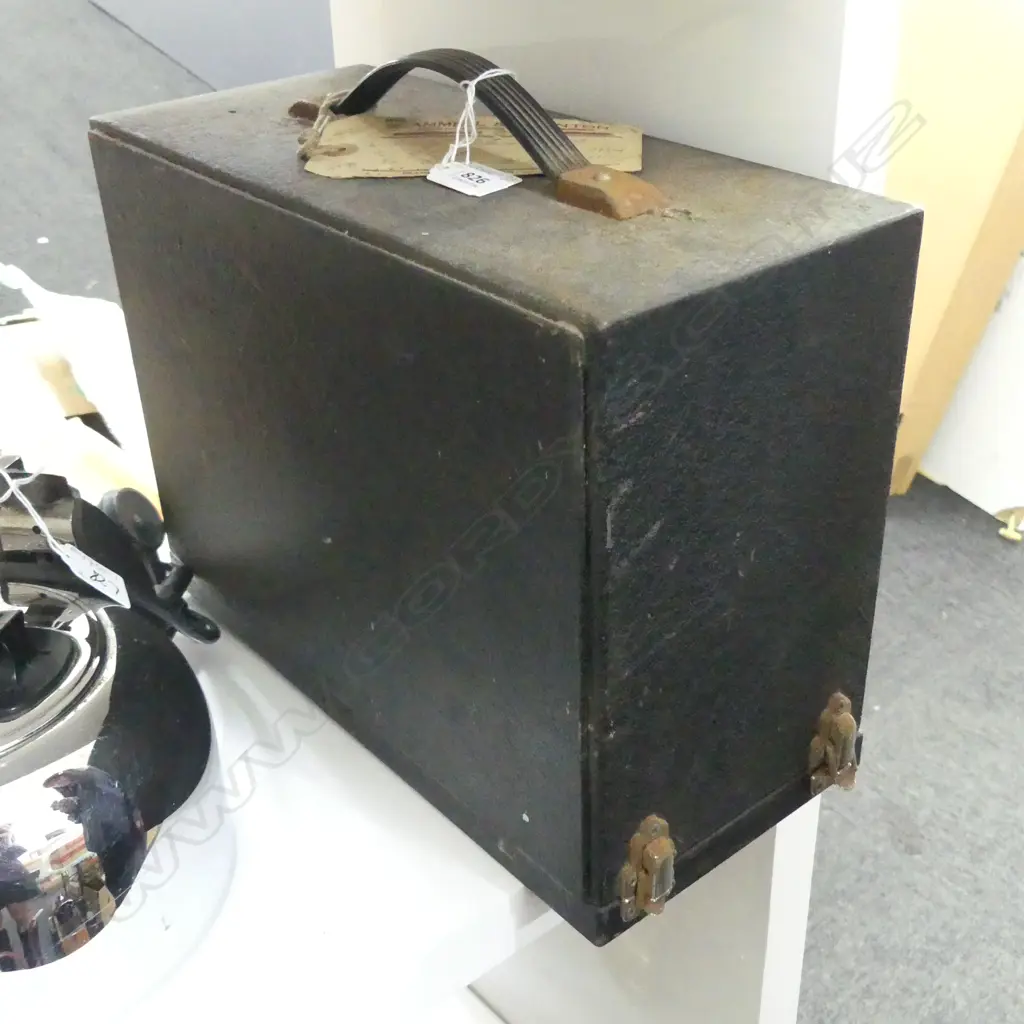 VINTAGE ELITE OPTICS LTD ENGLAND PROJECTOR IN CASE  Image 1++