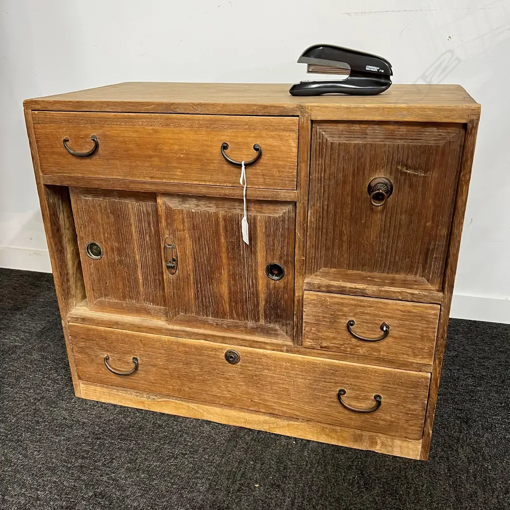 EARLY 20THC JAPANESE BEDSIDE TANSU CHEST 3 drawer 3 door 590 x 295 x 505mm Image 1++