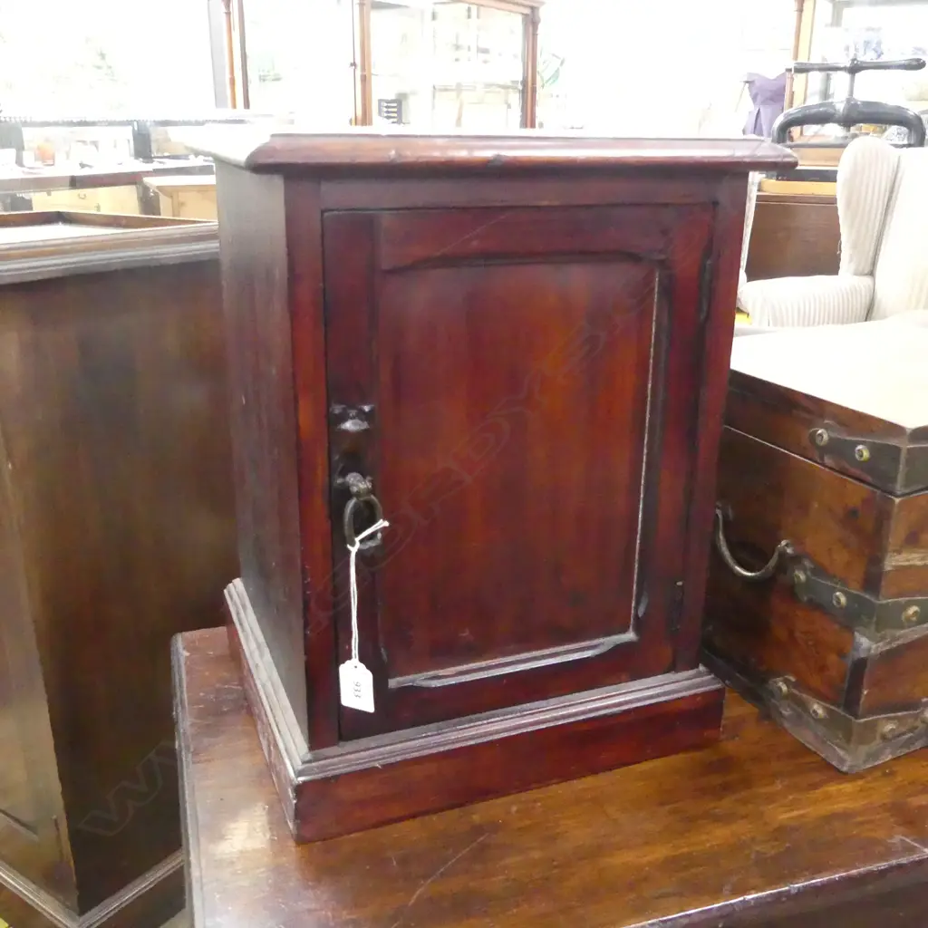 SML VINTAGE CABINET 345x300x460mm Image 1++