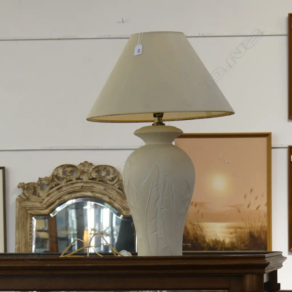 WHITE CERAMIC LAMP H.680mm Image 1++