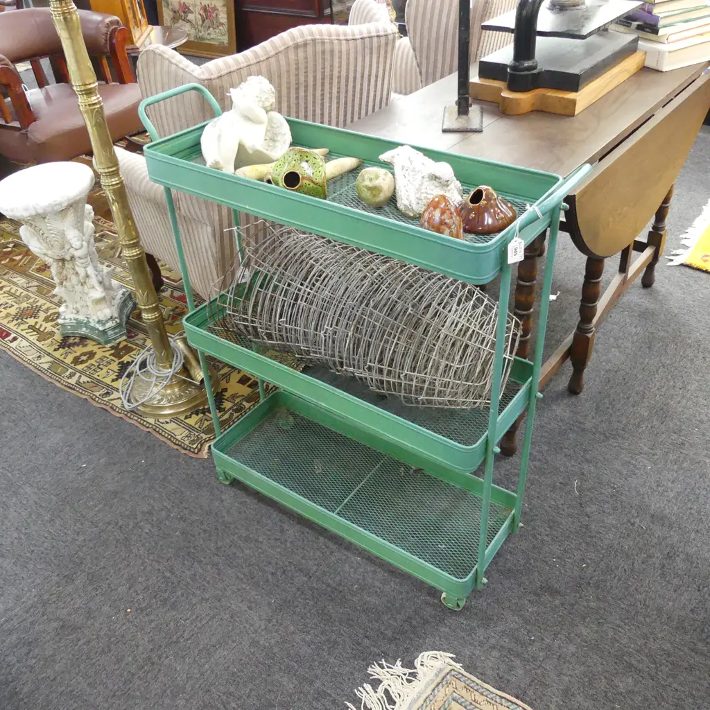 3 TIER GREEN METAL GARDEN PLANT STAND / TROLLEY 840x270x925mm  Image 1++