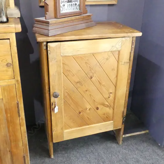 BALTIC PINE BEDSIDE CABINET 535x350x760mm