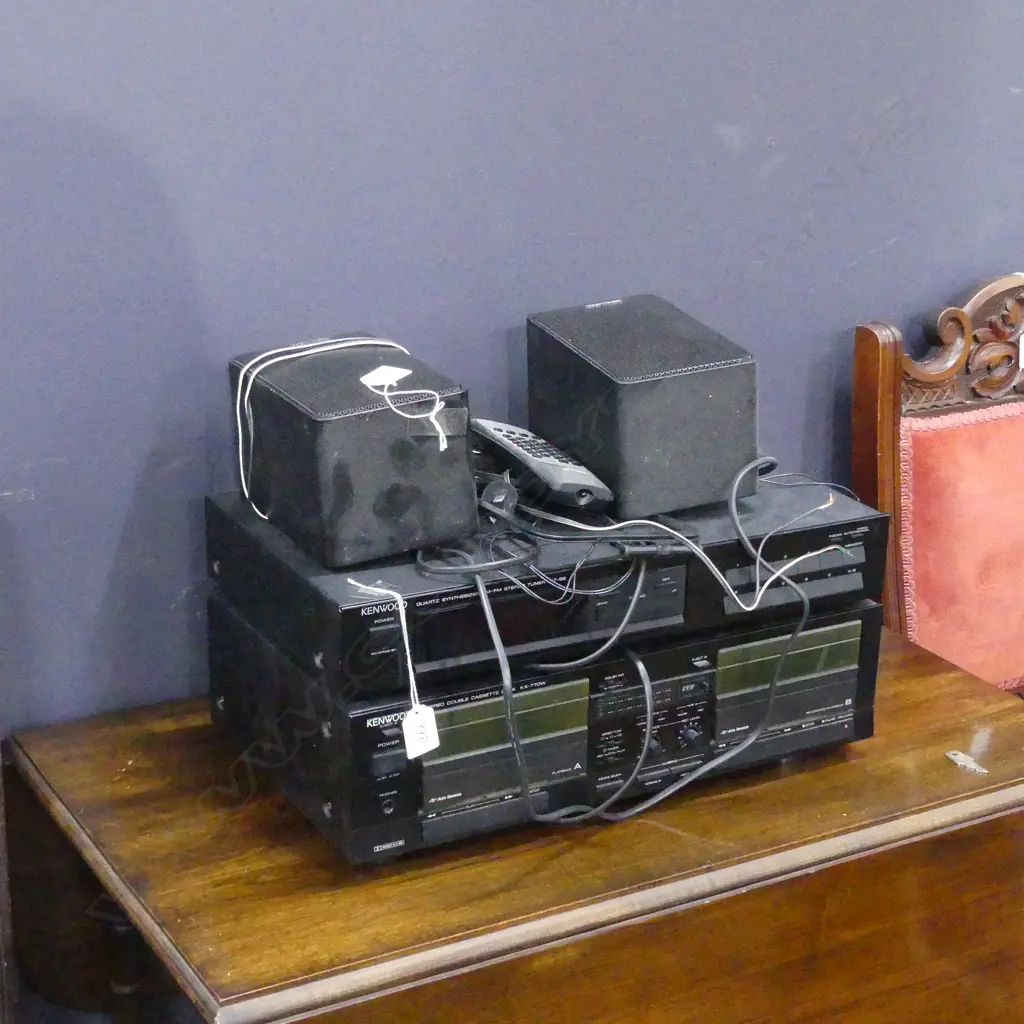 KENWOOD TUNER+TAPE DECK + 2 REALISTIC SPEAKERS Image 1++