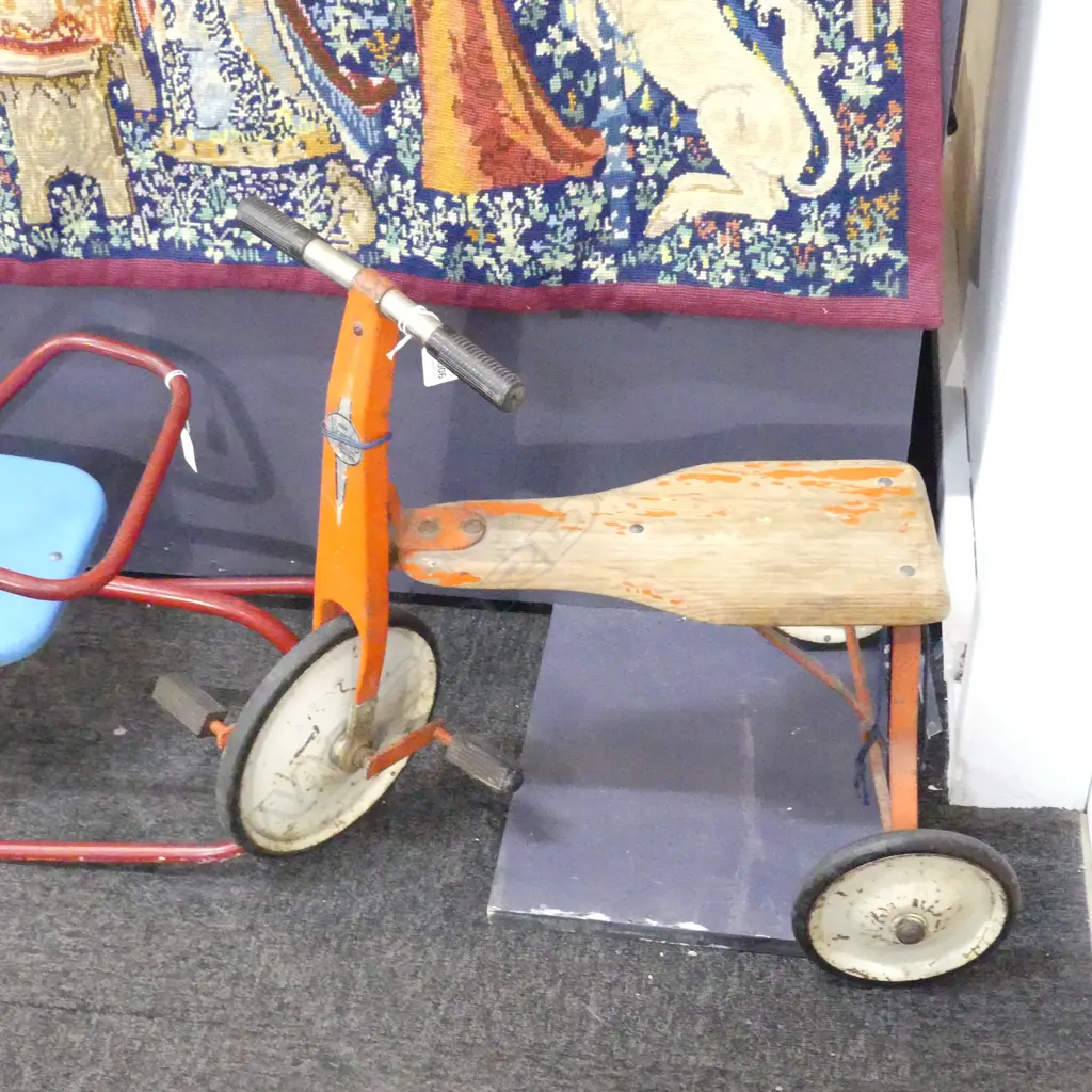 VINTAGE 3 WHEELER TRIKE WITH WOODEN SEAT Image 1++