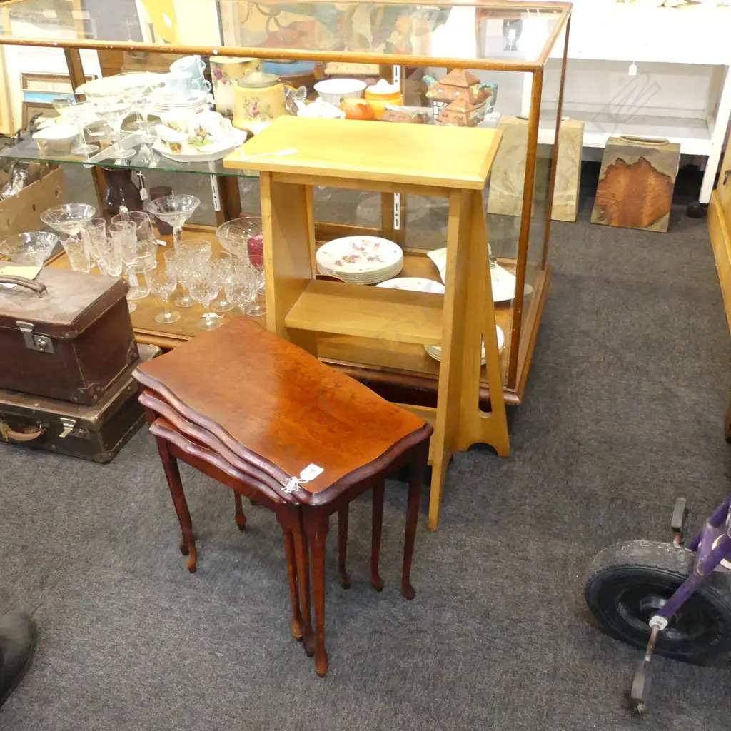 3 NESTING TABLES + RIMU ARTS & CRAFTS STYLE BOOKSHELF H.800mm Image 1++