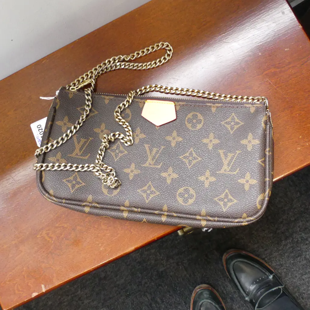 SM FAUX LOUIS VUITTON BAG WITH CHAIN STRAP  Image 1++