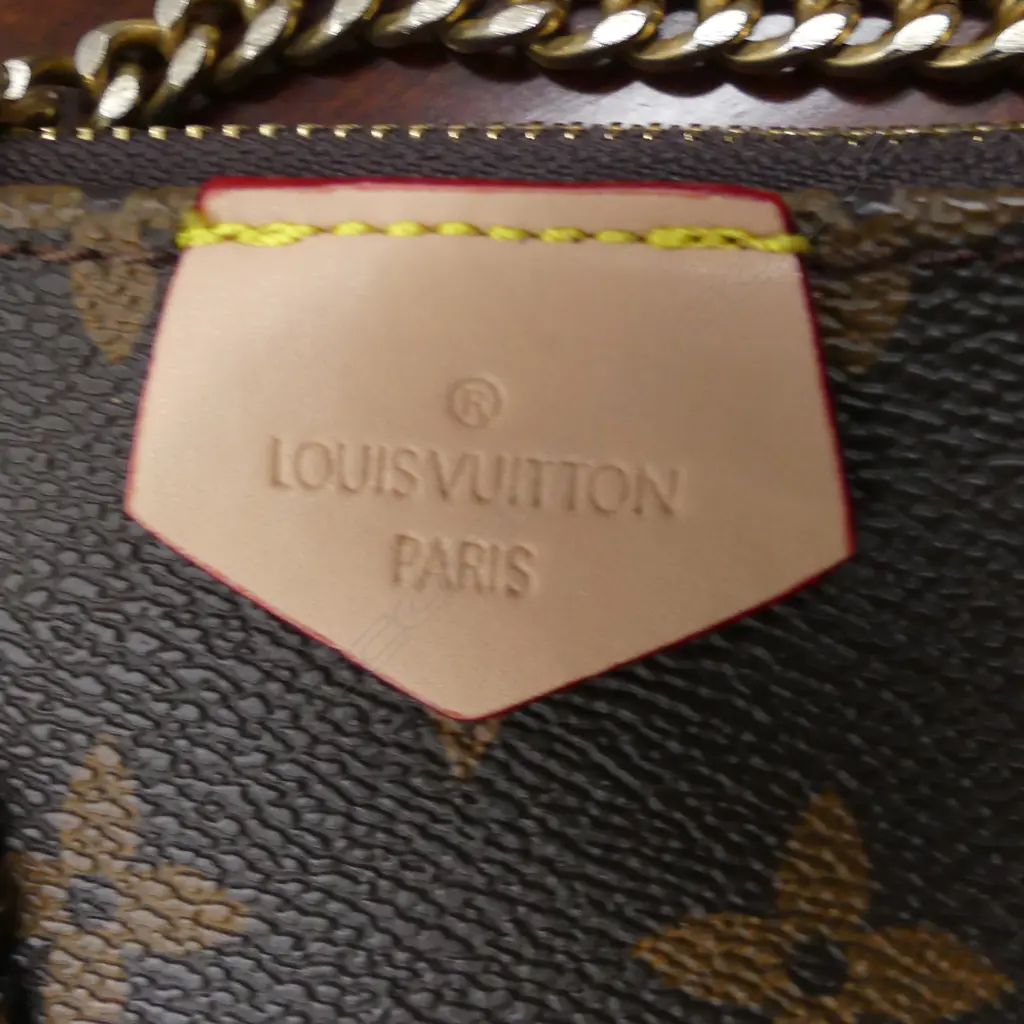 SM FAUX LOUIS VUITTON BAG WITH CHAIN STRAP  Image 1++