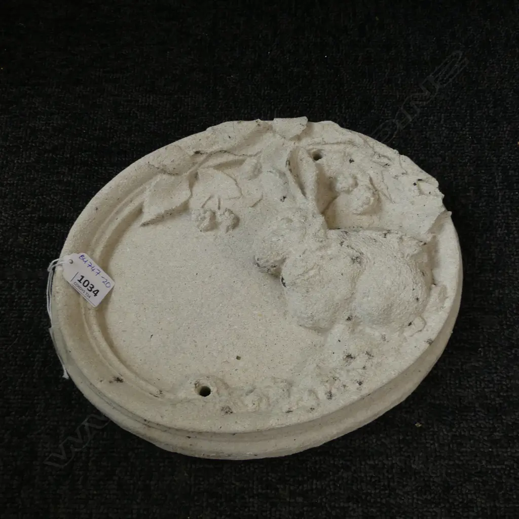 CONCRETE RABBIT GARDEN PLAQUE DIA 280 X 240MM Image 1++