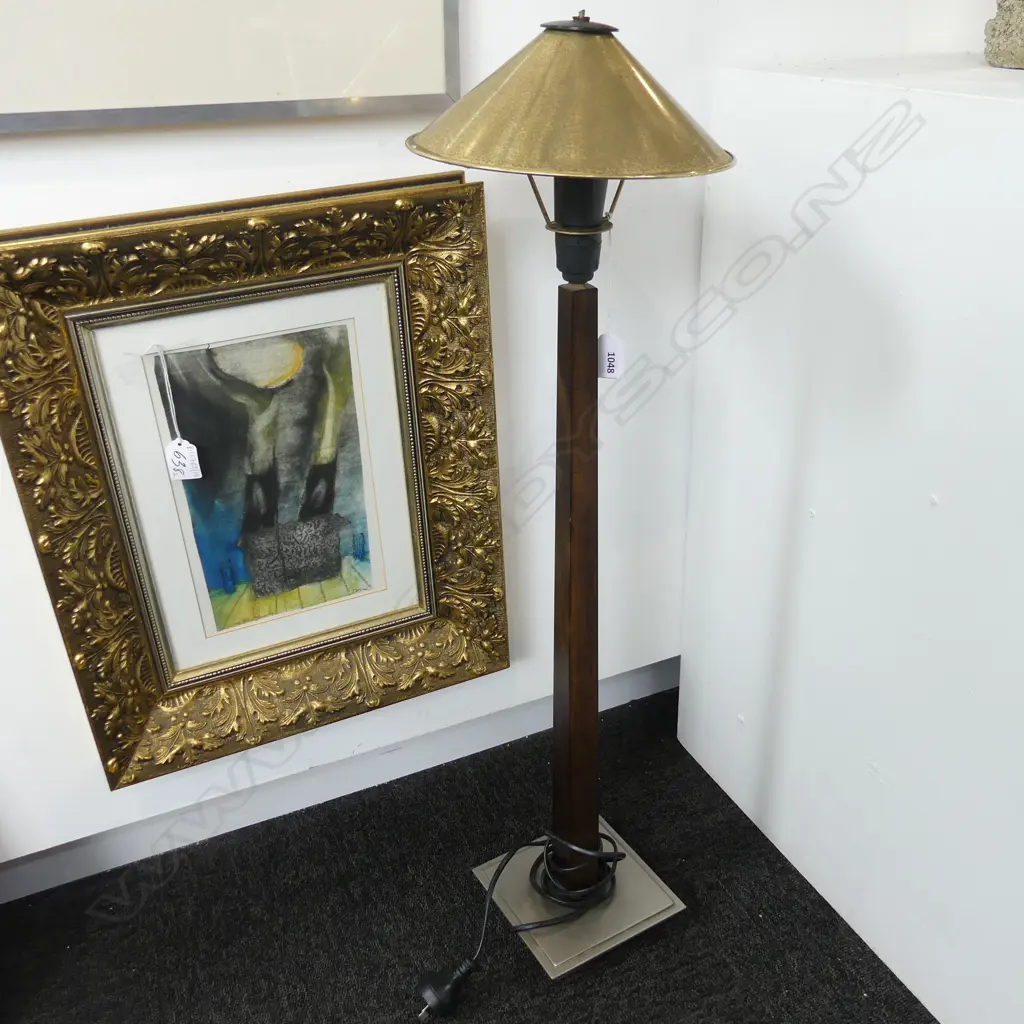 TALL LAMP w. BRASS SHADE H.800mm Image 1++