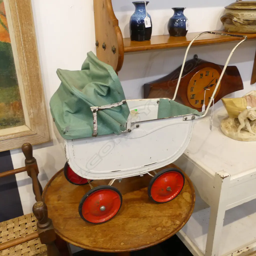 SM METAL DOLLS PRAM WITH FOLD UP VINYL COVER (AGE WEAR & TEAR & COVER NEEDS REPAIR) L 600MM Image 1++