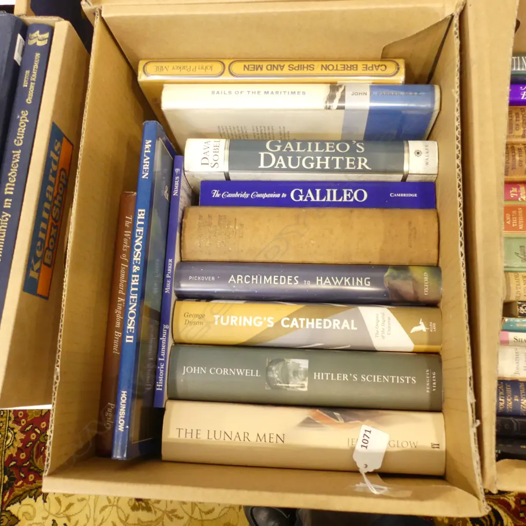 BOX OF ASST BOOKS Image 1++