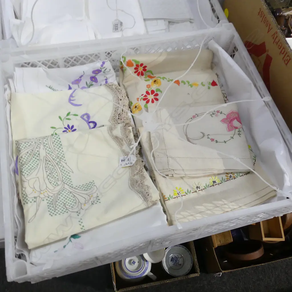 13 HAND EMBROIDERED TABLECLOTHS, VARIOUS SIZES Image 1++