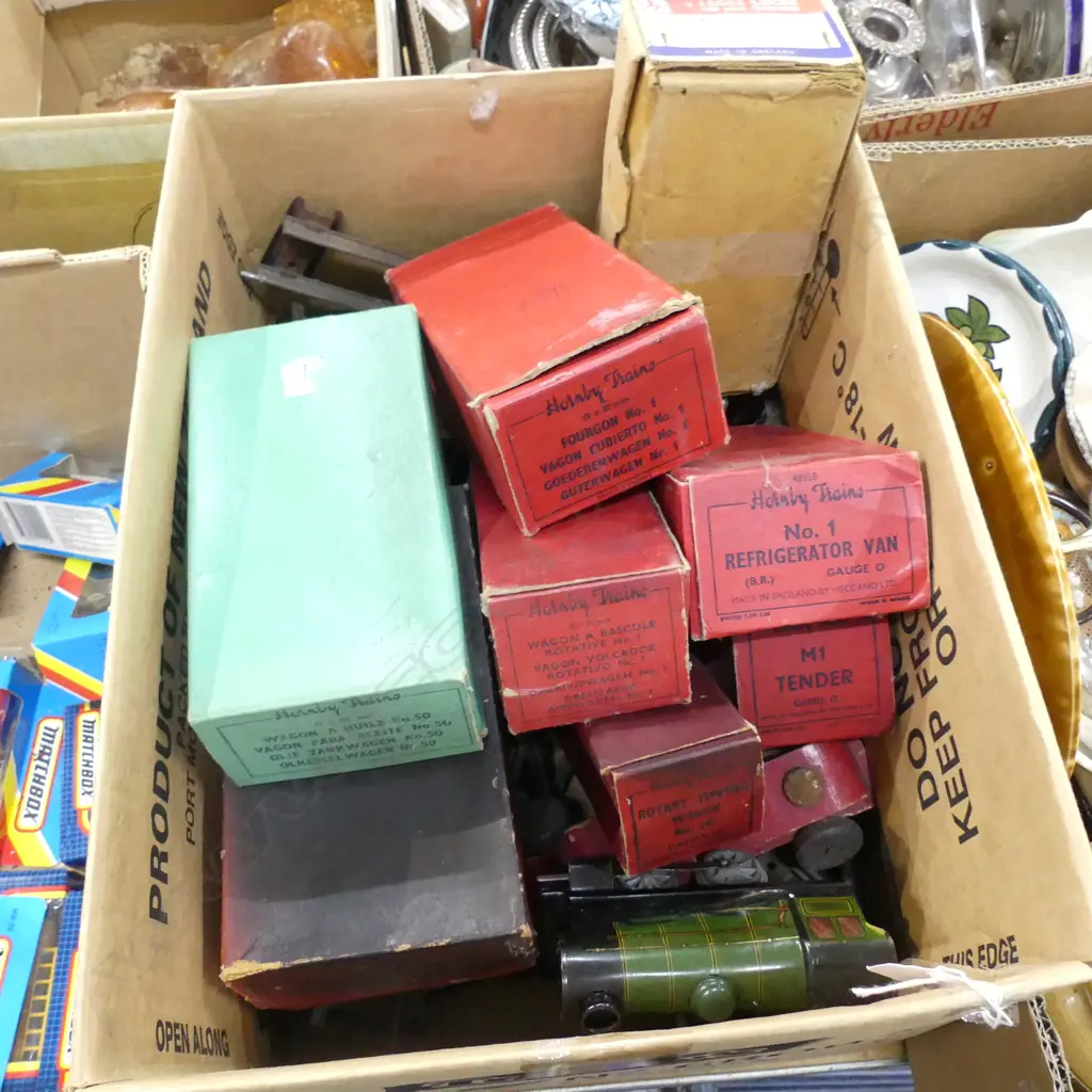 BOX ASST HORNBY TRAIN WAGONS ETC.. MOST IN ORIGINAL BOXES + LOOSE TRACKS Image 1++