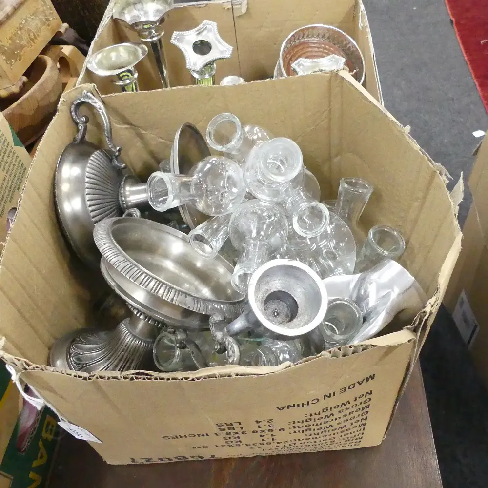 BOX LOT SMALL GLASS BOTTLES ETC Image 1++