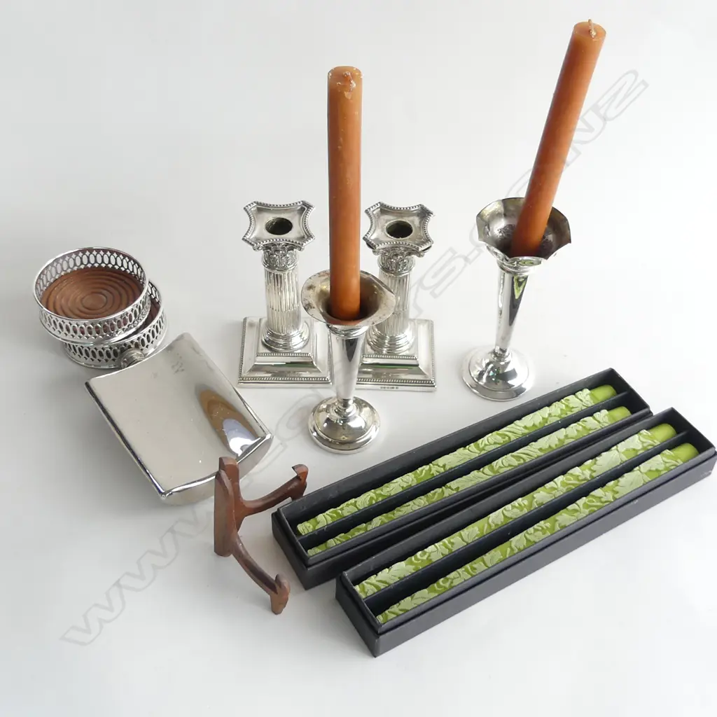 SM BOX EP ETC. INCL PR COLUMN CANDLE HOLDERS, BOXED GREEN CANDLES, 2 WINE COASTERS &  HIP FLASK Image 1++