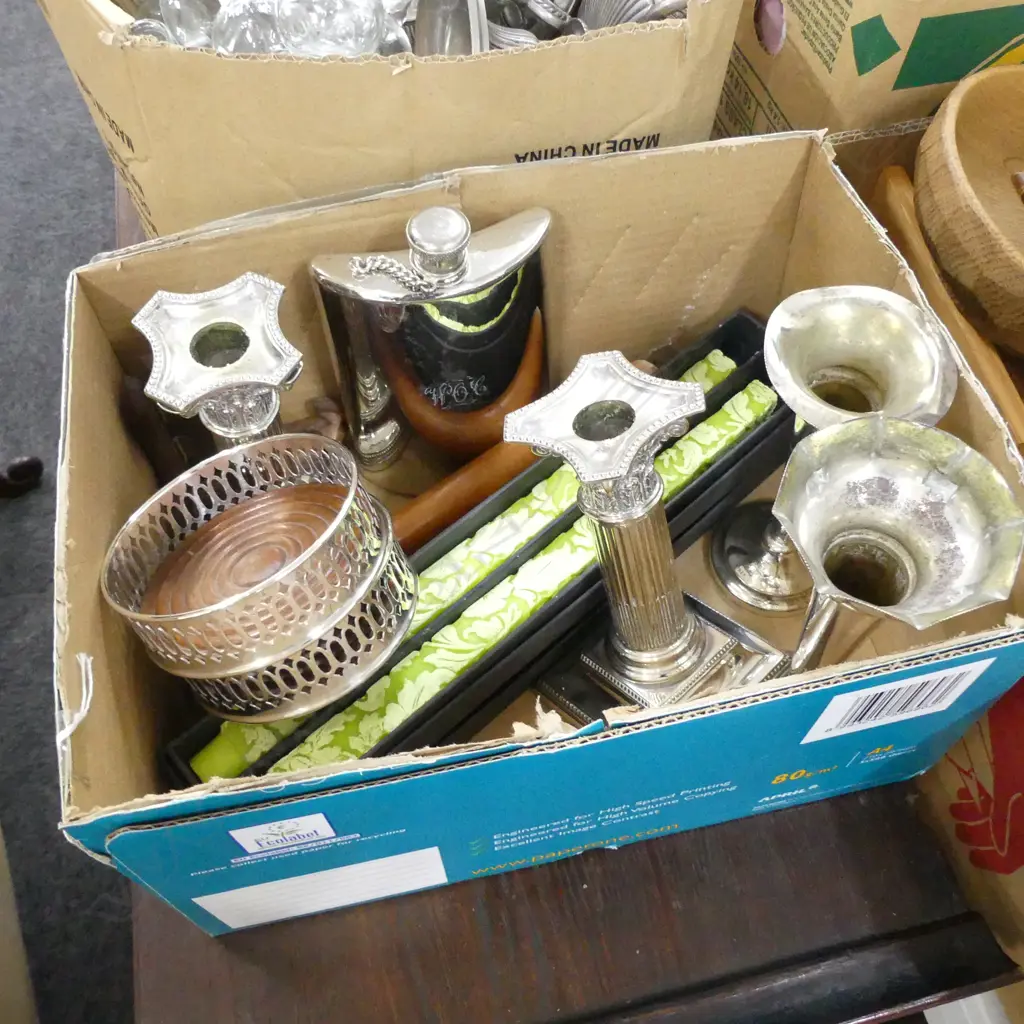 SM BOX EP ETC. INCL PR COLUMN CANDLE HOLDERS, BOXED GREEN CANDLES, 2 WINE COASTERS &  HIP FLASK Image 1++