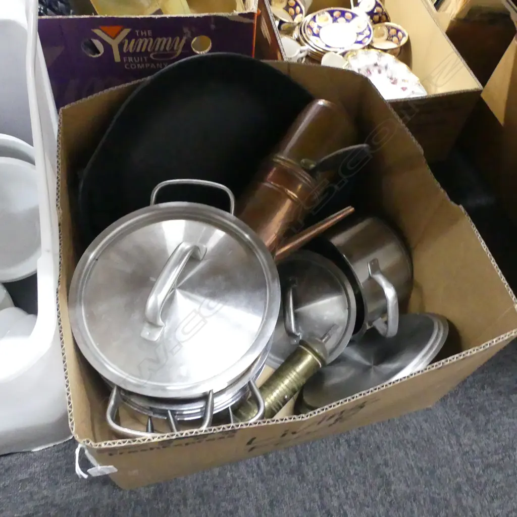 BOX LOT ASST. KITCHENWARE ETC Image 1++