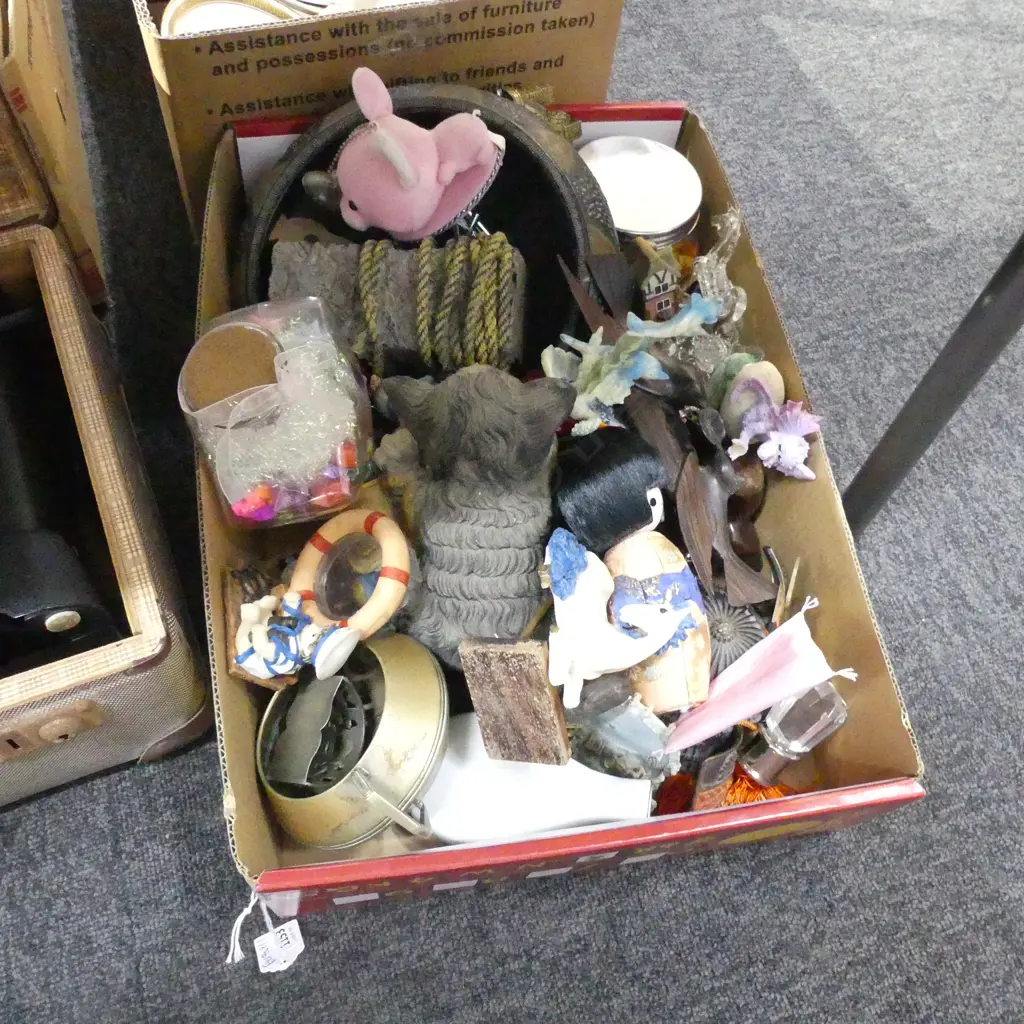 BOX LOT ASST. TRINKETS Image 1++