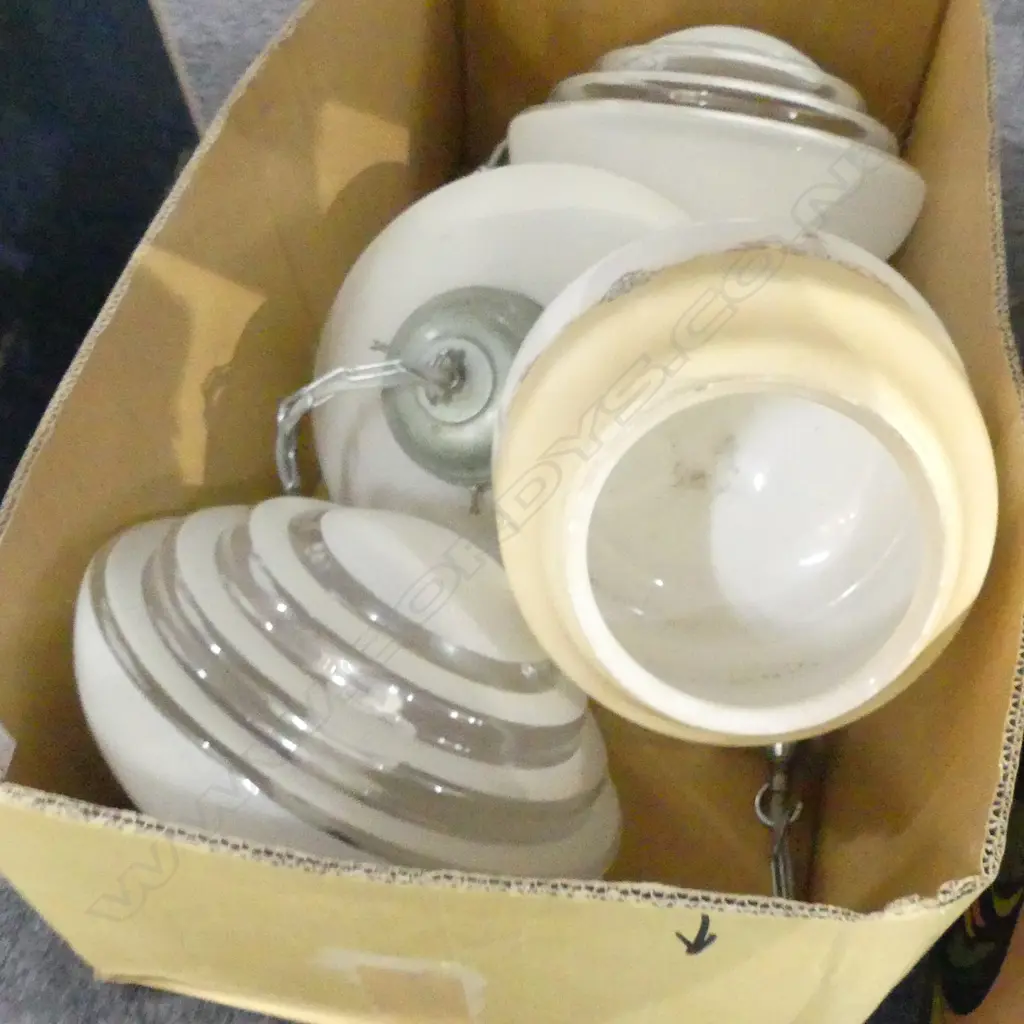 BOX LOT 4 DECO LIGHT SHADE FITTINGS Image 1++