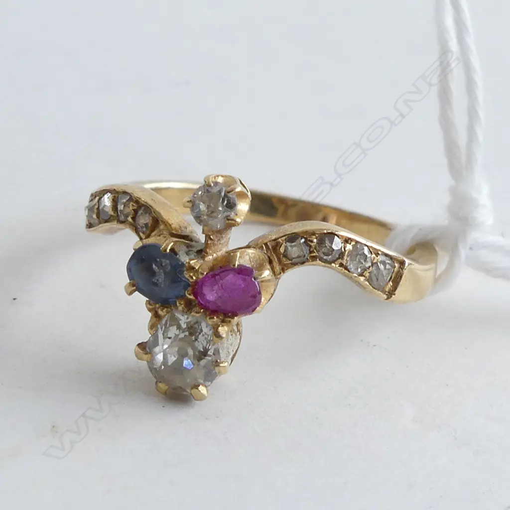 18CT DIAMOND RUBY SAPPHIRE RING W. 2.57gms Image 1++