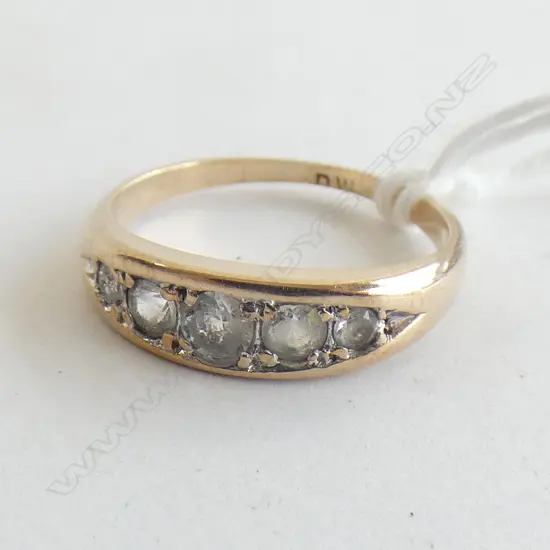 9ct gold 5 stone paste set Eterinty ring