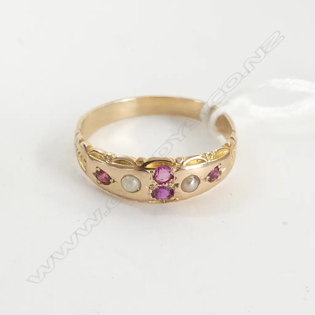 C1900 9CT RUBY & PEARL RING 2.7gms Image 1++