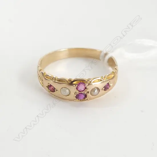 C1900 9CT RUBY & PEARL RING 2.7gms
