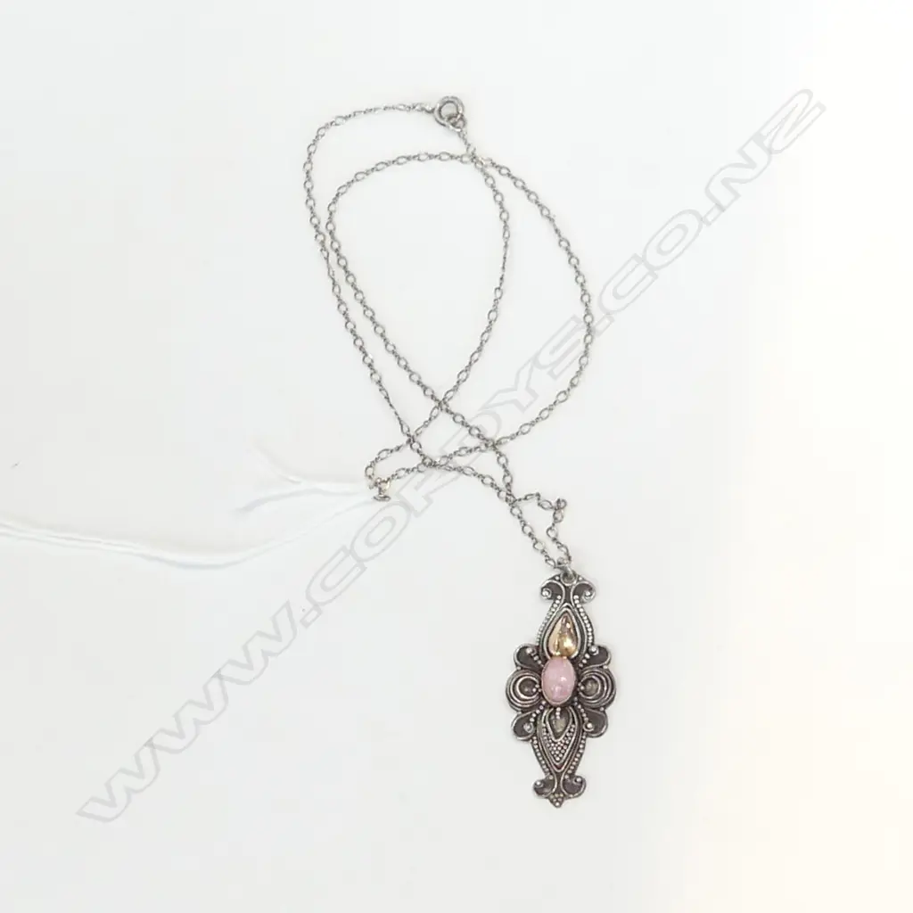 925 SILVER CHAIN & PENDANT WITH CORAL Image 1++