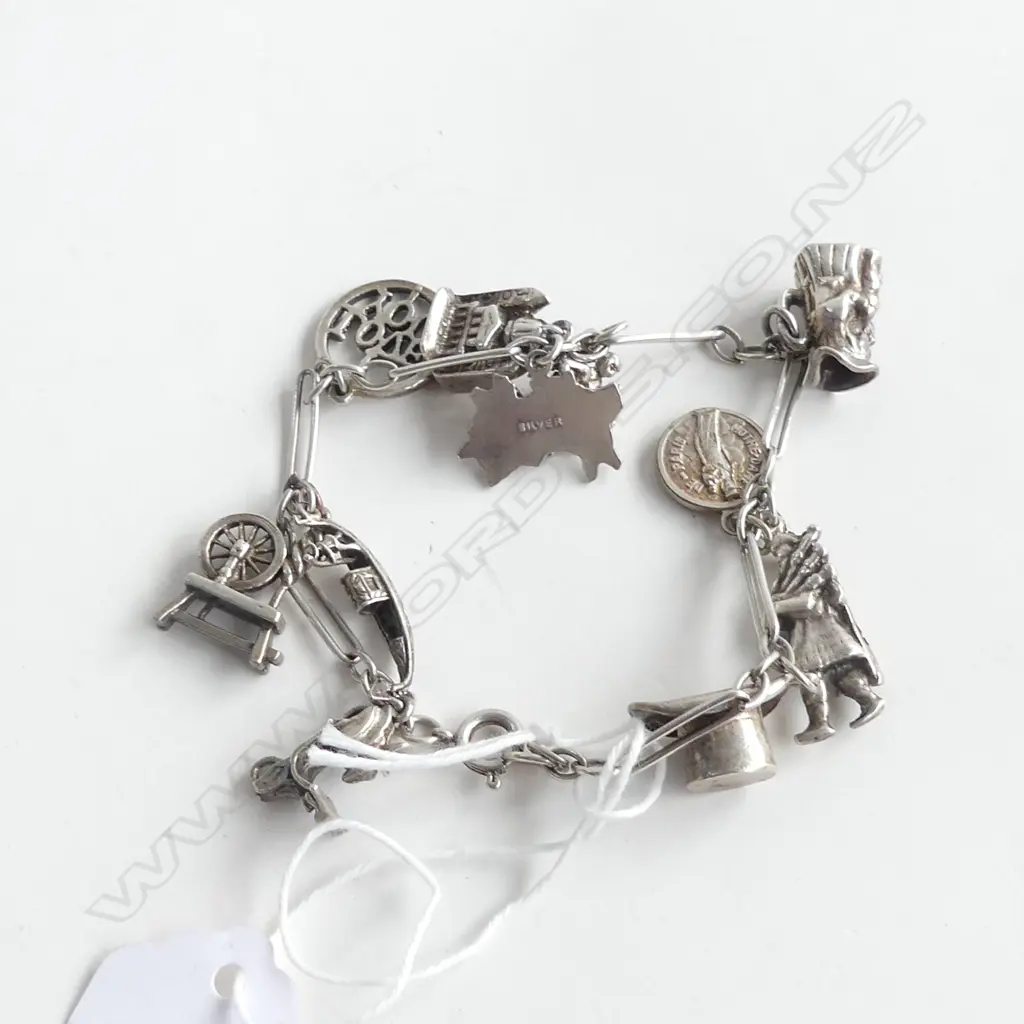 SILVER CHARM BRACELET Image 1++