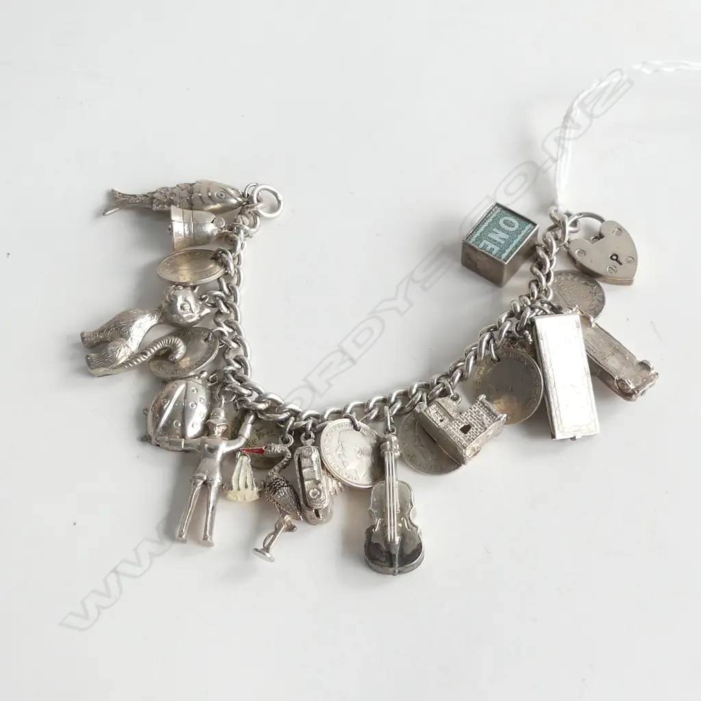 SILVER CHARM BRACELET LADEN W SILVER CHARMS Image 1++