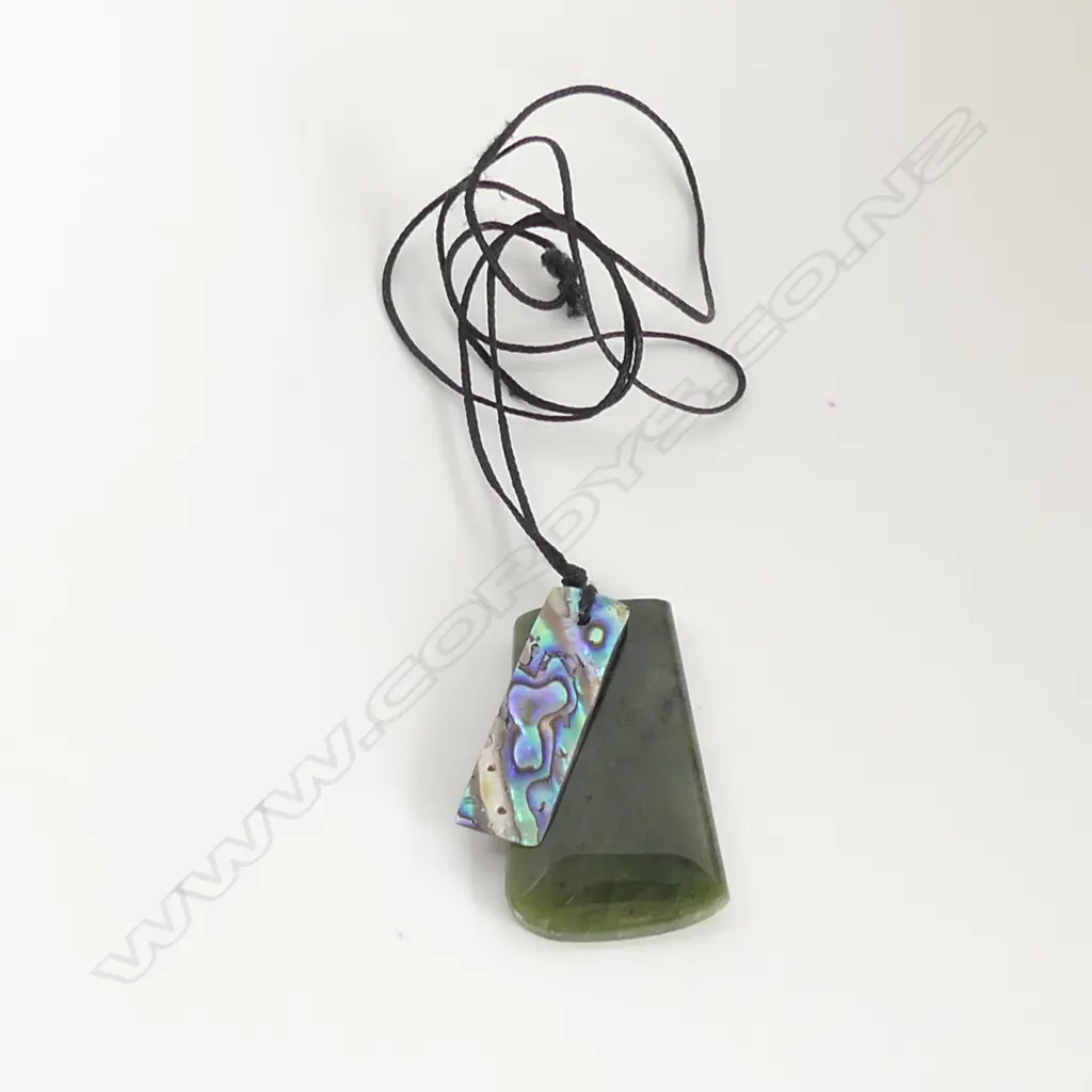 GREENSTONE AND PAUA HEI TIKI PENDANT Image 1++